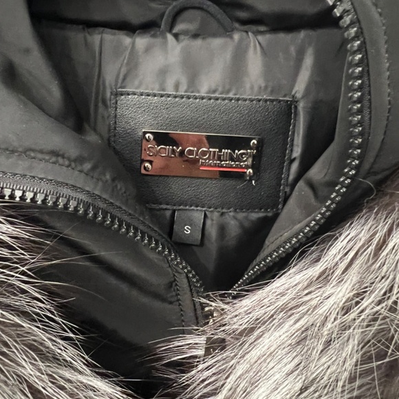 Women’s winter Coat - Picture 3 of 6